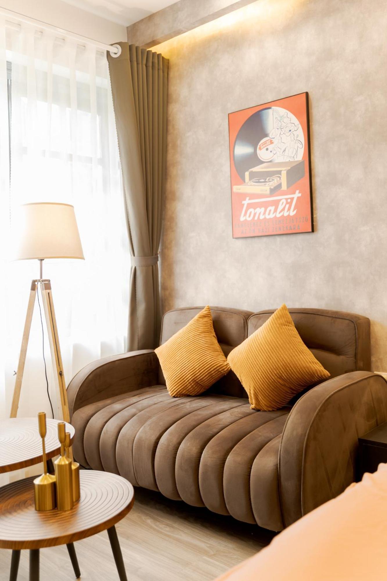 Lahomestay Truc Bach Ханой Экстерьер фото